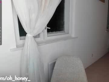 girl
        oh_honey_ cam image #455654