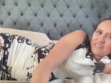 girl
        eatmypie69 cam image #4313811