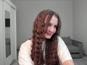 girl
        reilbell cam image #1008962