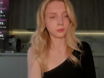 girl
        oh_honey_ cam image #4219914