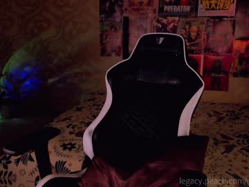 girl
        _northern_girl_ cam image #2216362