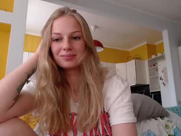girl
        magic_couple13 cam image #1856830