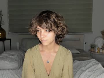girl
        lenaelisabeth cam image #2692844