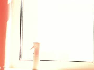 girl
        milanamuse cam image #3909706