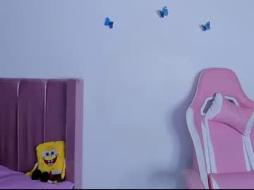 girl
        ashley_ospino cam image #3334757
