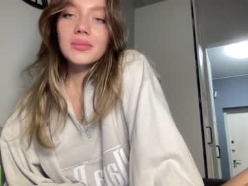 girl
        angel_from_sky cam image #3881427