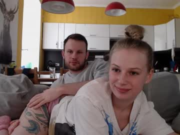 girl
        magic_couple13 cam image #1202060