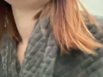 girl
        eatmypie69 cam image #3365063