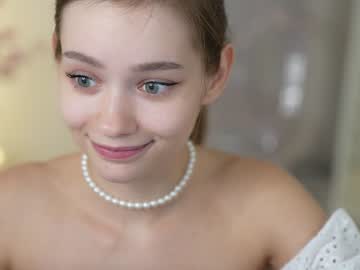 girl
        bless_sheila cam image #2646524