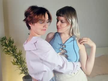 couple
        hoiiy_cute cam image #2192649