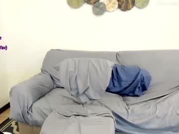 girl
        its_lily cam image #144324