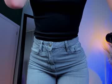 girl
        cassie_palmer cam image #3960034