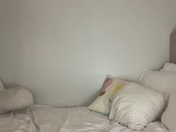 girl
        itsmellll cam image #5356314