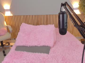 girl
        little_effy18 cam image #3948888
