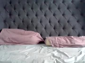 girl
        eatmypie69 cam image #2941556