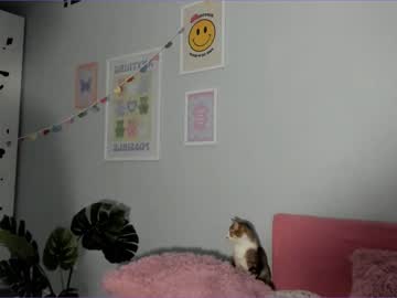 girl
        thisisamelia cam image #1375929