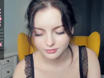 girl
        cute_caprice cam image #2670119