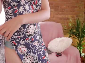 girl
        clementine__ cam image #2494005
