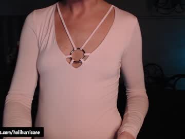 girl
        holihurricane cam image #3225874