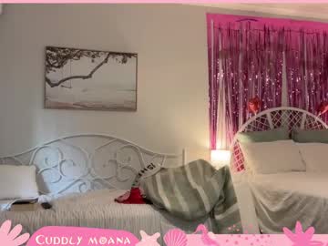 girl
        cuddlymoana cam image #6142629
