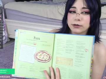 girl
        crimsonkitten cam image #4620209