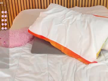 girl
        little_effy18 cam image #4158862