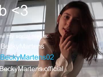 girl
        beckymartens cam image #3370615