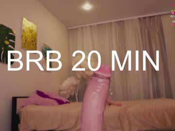girl
        chery_lady22 cam image #1740130