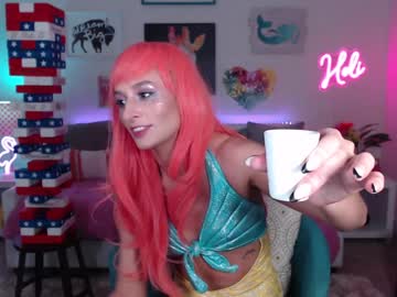 girl
        holihurricane cam image #2673551