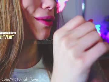 girl
        victoriahillova cam image #824679