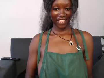 girl
        betty_fire_ cam image #2443016