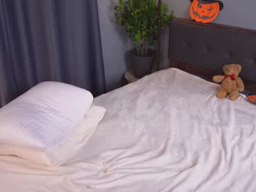 girl
        bellacle cam image #5383547