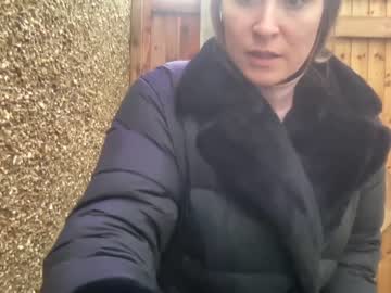 girl
        eatmypie69 cam image #3702147