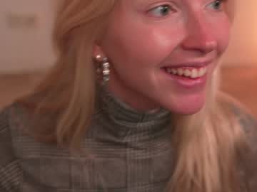 girl
        my_stella cam image #5708526