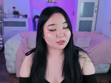 girl
        mei_honey cam image #5476222