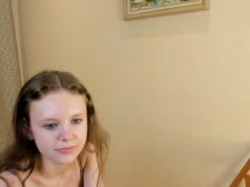 girl
        maryrogersa cam image #2251119
