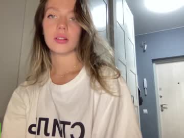 girl
        angel_from_sky cam image #3257025