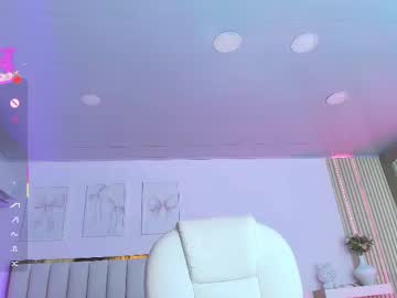 girl
        cristal_bunny cam image #6717221