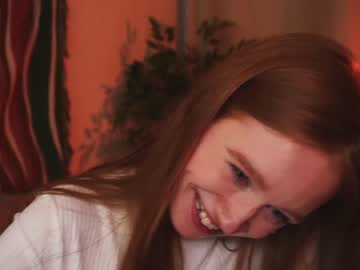 girl
        lizzy_blaze cam image #4115370