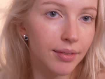 girl
        my_stella cam image #6067286