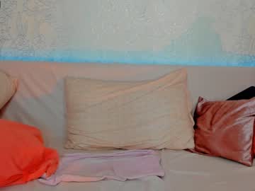 girl
        madeline_jackson cam image #235499