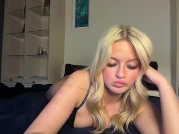 girl Sex Webcams With Notorious Girls with zeekthefreek22