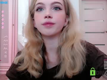 girl
        small_blondee cam image #588963