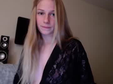girl
        magic_couple13 cam image #159959