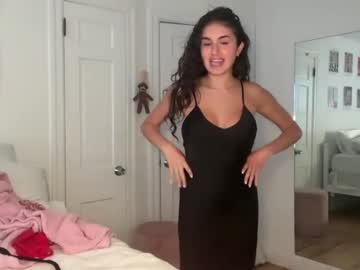 girl
        itsmellll cam image #4840943