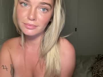 girl Sex Webcams With Notorious Girls with littlemaryjane19