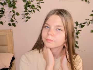 girl
        janicereeves cam image #2355301