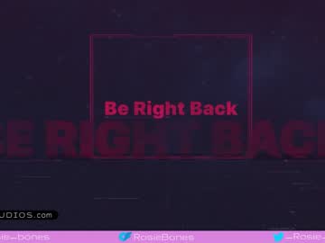 girl
        rosiebones cam image #1384539