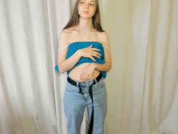 girl
        janicereeves cam image #2360982