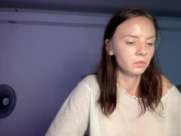 girl
        petite_doll49 cam image #5863022
